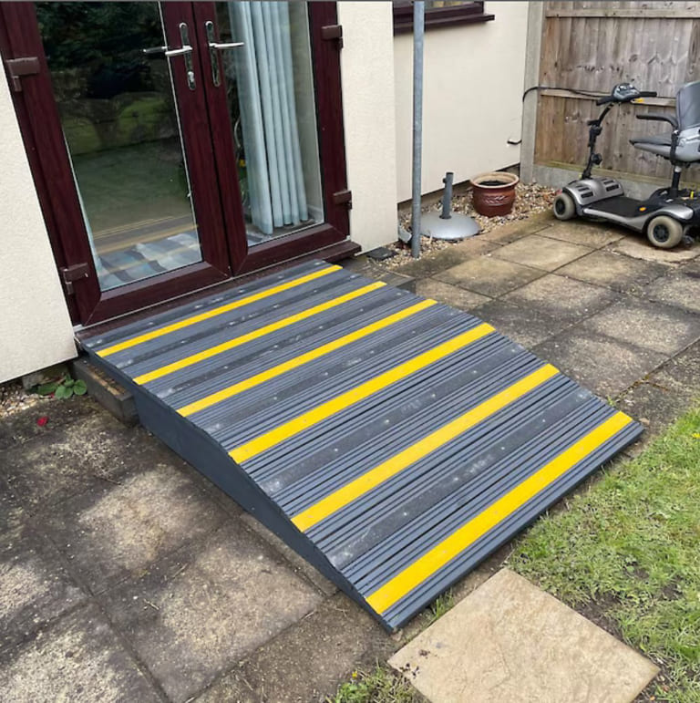 50mm-wide-non-slip-anti-skid-decking-strips-safety-and-style-for-outdoor-space-yellow-yellow-1000mmx50mm-x105061000046554_02c_MP-768x771