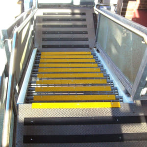 Tấm composite chống trượt cầu thang bản 6cm dài 1m-TC061