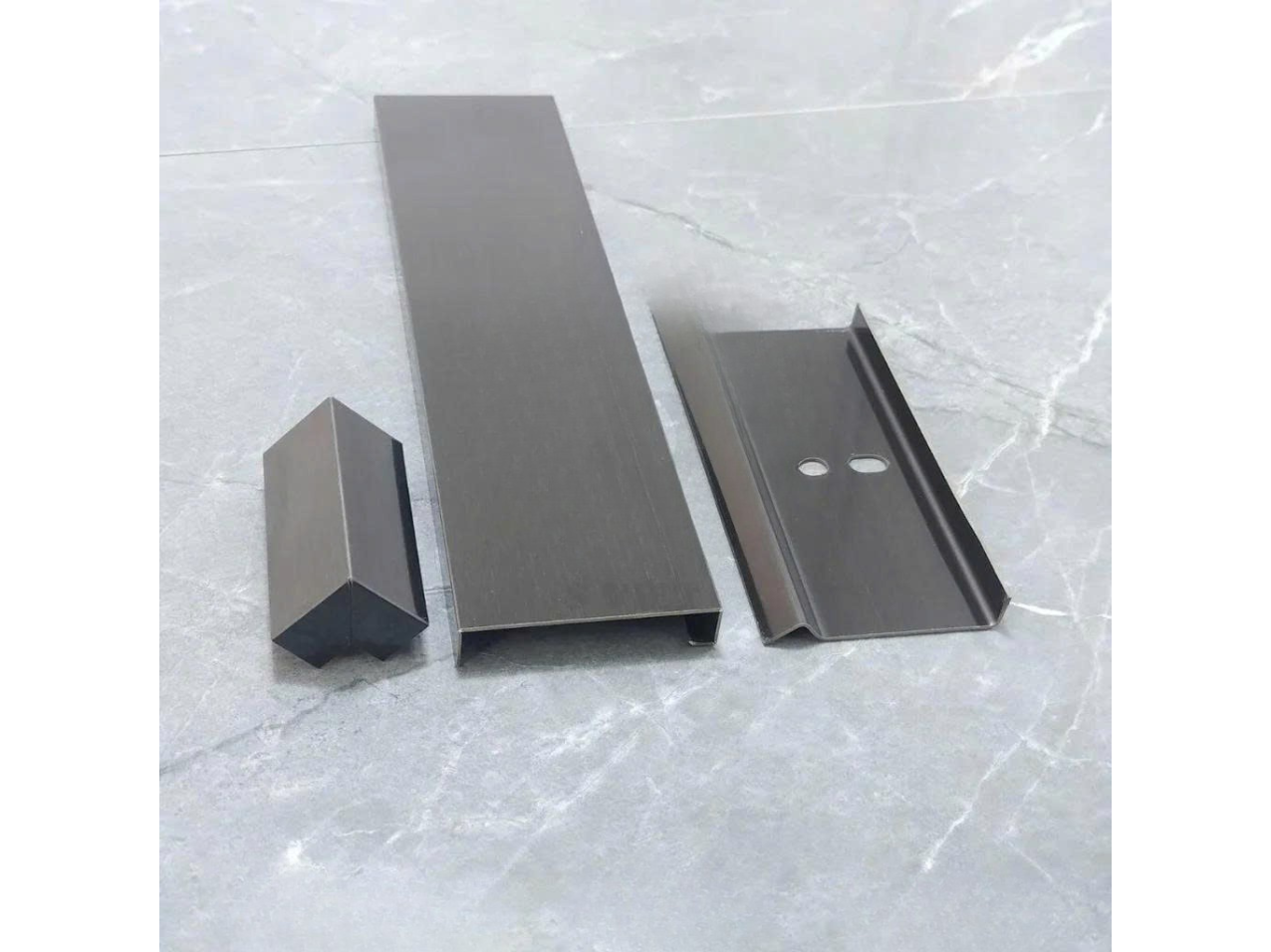 Nẹp chân tường inox 3