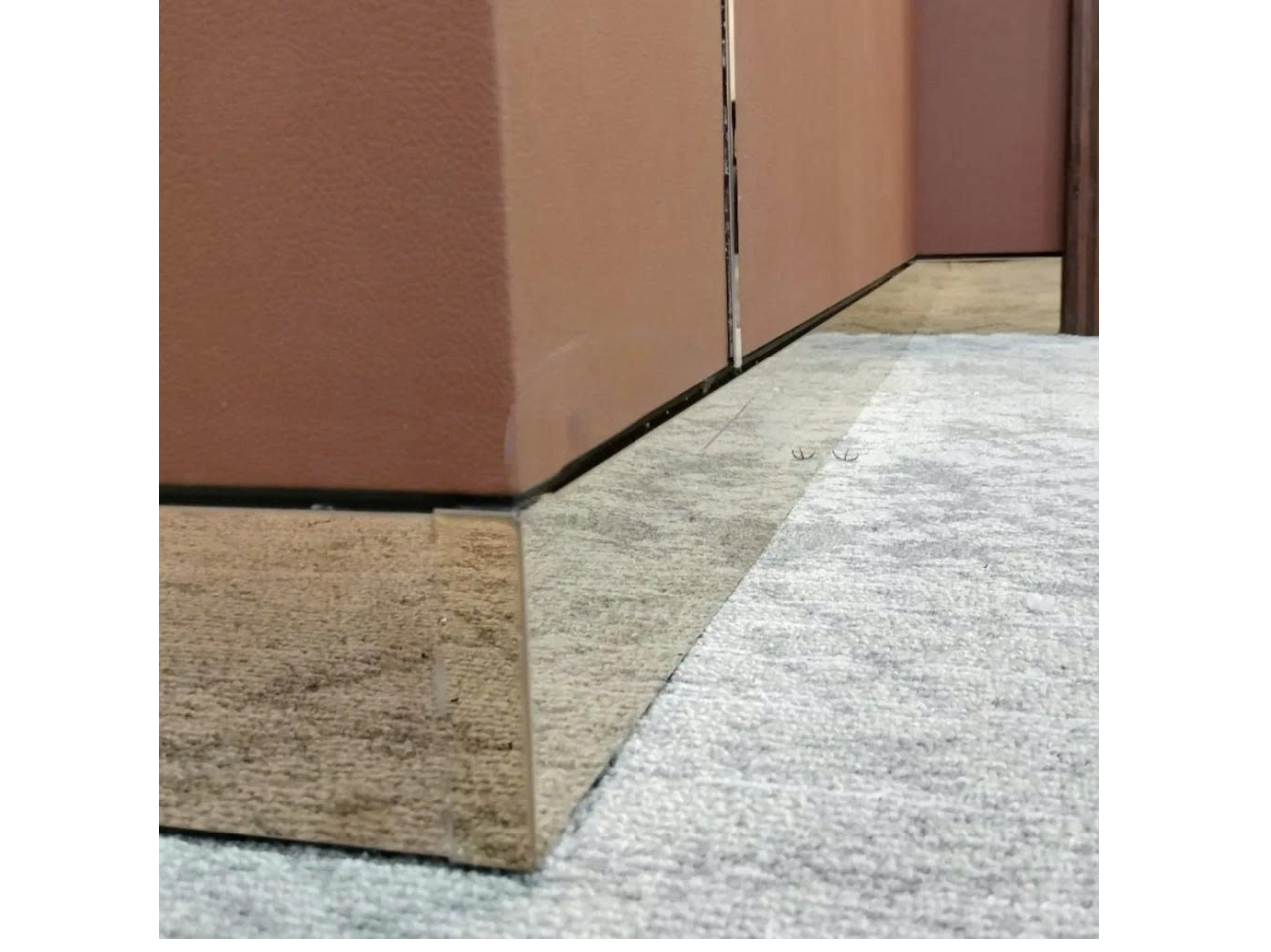 Nẹp chân tường inox 5